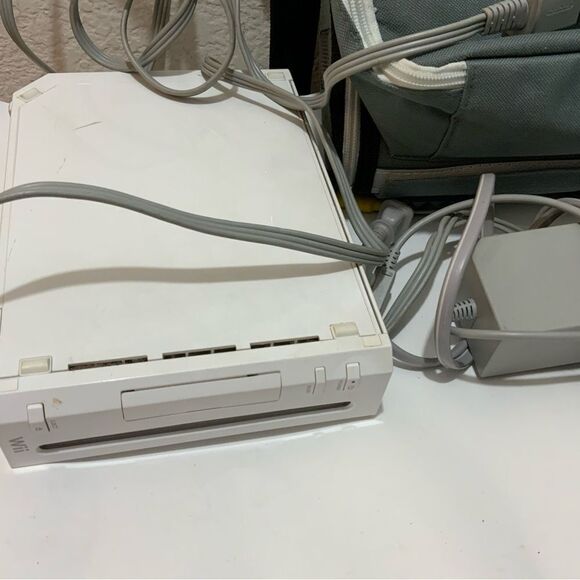 Wii Console Nintendo RVL-001 System Wii Sports Game RVL 001 no remotes - Picture 3 of 10